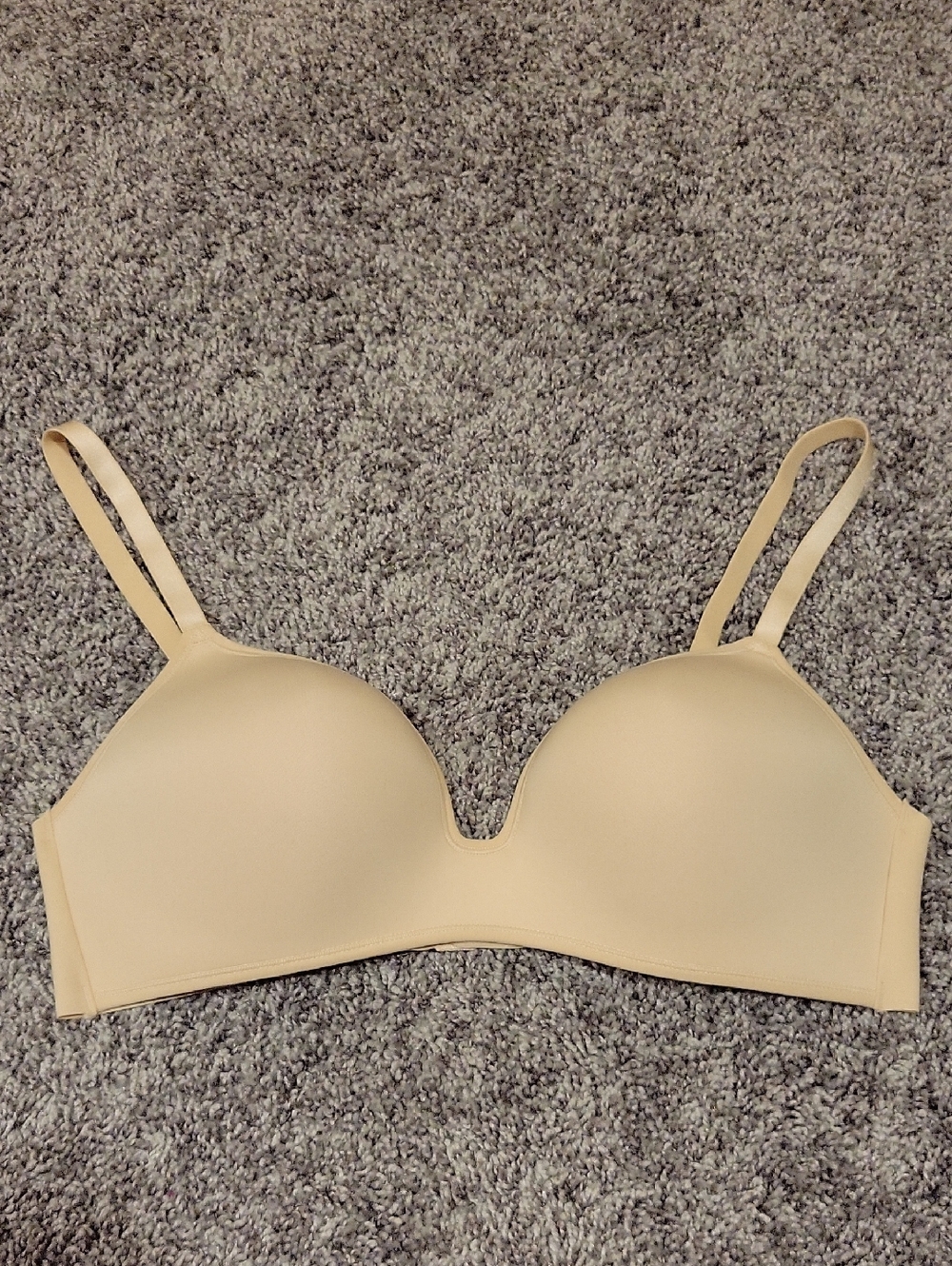 Maidenform Nude Molded Cup Bra Size 38B